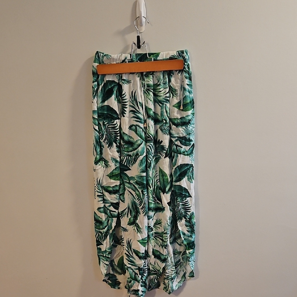 TiniBikini Green and White Tropical Decor Panels